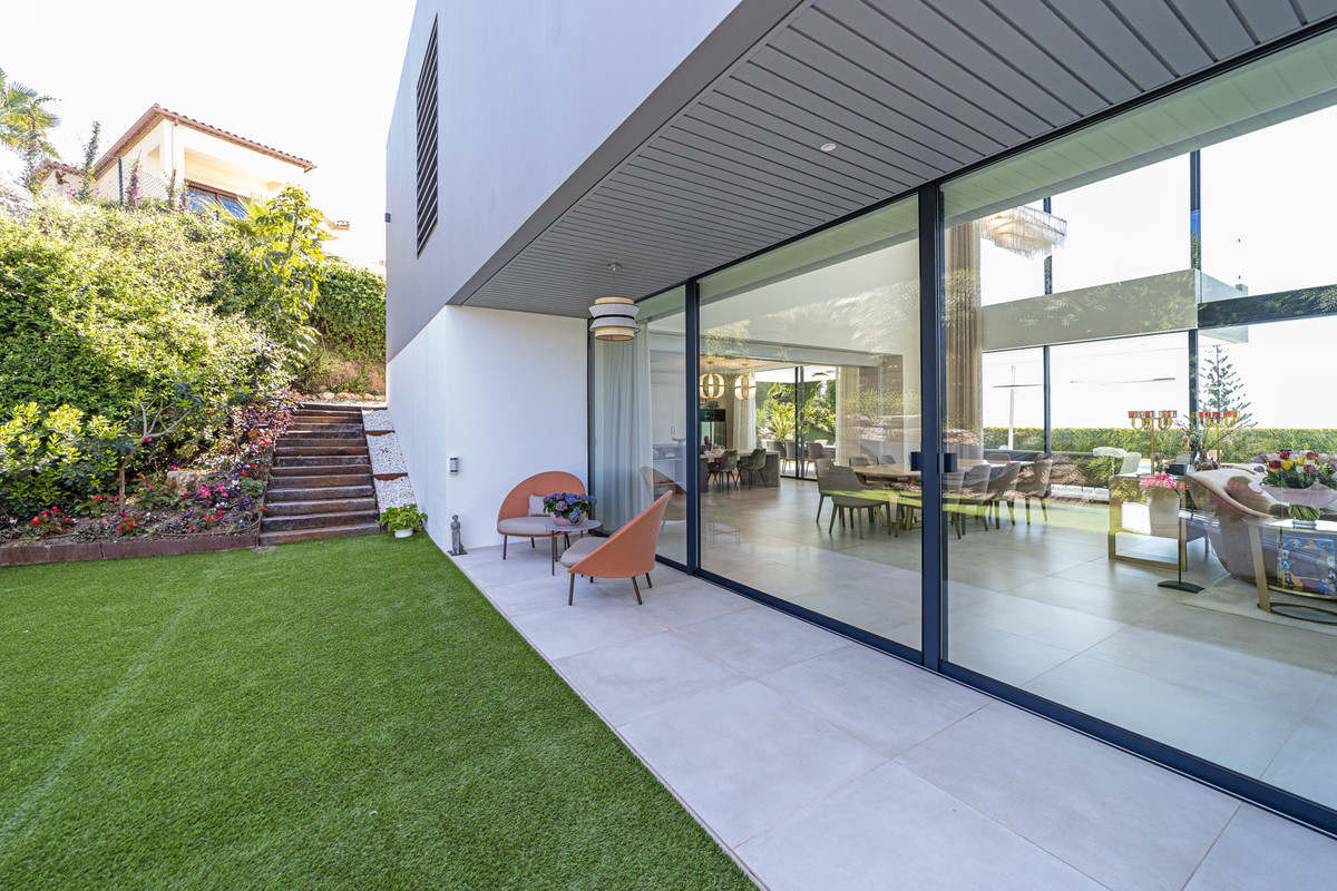 Huis te koop in Los Arqueros | 5 slaapkamers H5024809
