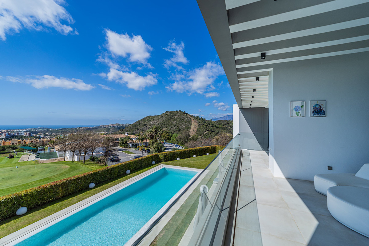 Huis te koop in Los Arqueros | 5 slaapkamers H5024809