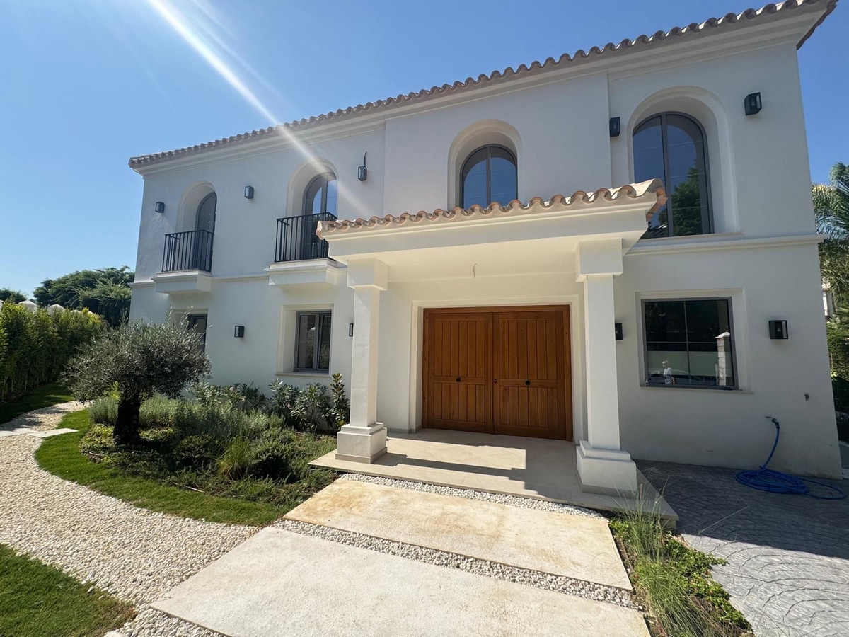 Huis te koop in Los Arqueros | 4 slaapkamers H5139802