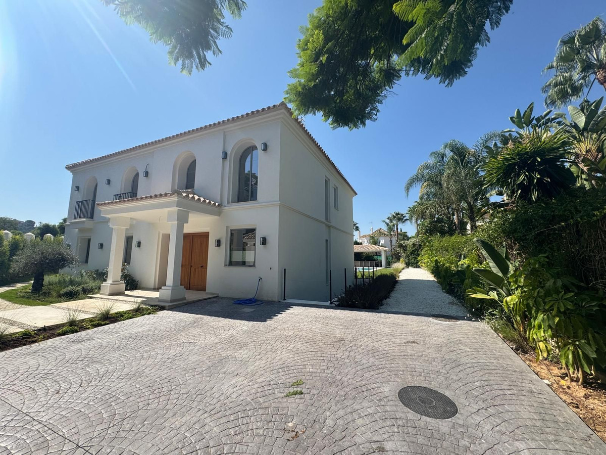 Huis te koop in Los Arqueros | 4 slaapkamers H5139802