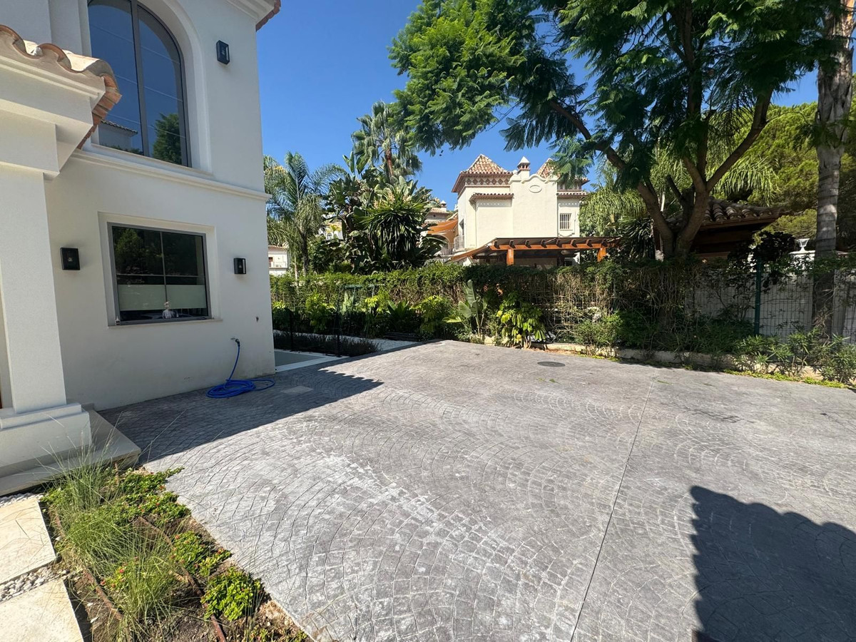 Huis te koop in Los Arqueros | 4 slaapkamers H5139802