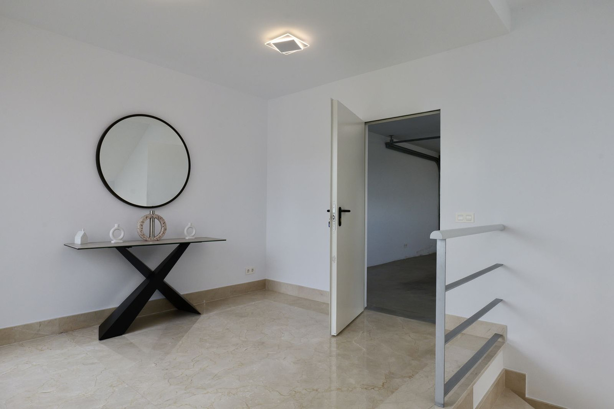 Property main view 60