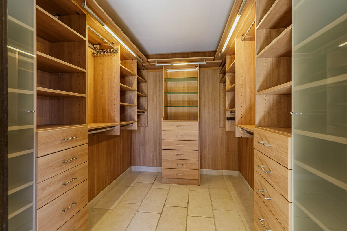 Huis te koop in Los Arqueros | 5 slaapkamers H5257678