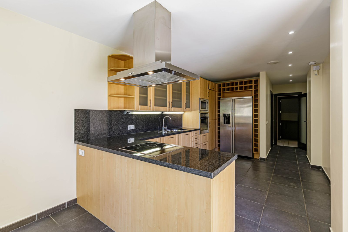 Huis te koop in Los Arqueros | 5 slaapkamers H5257678