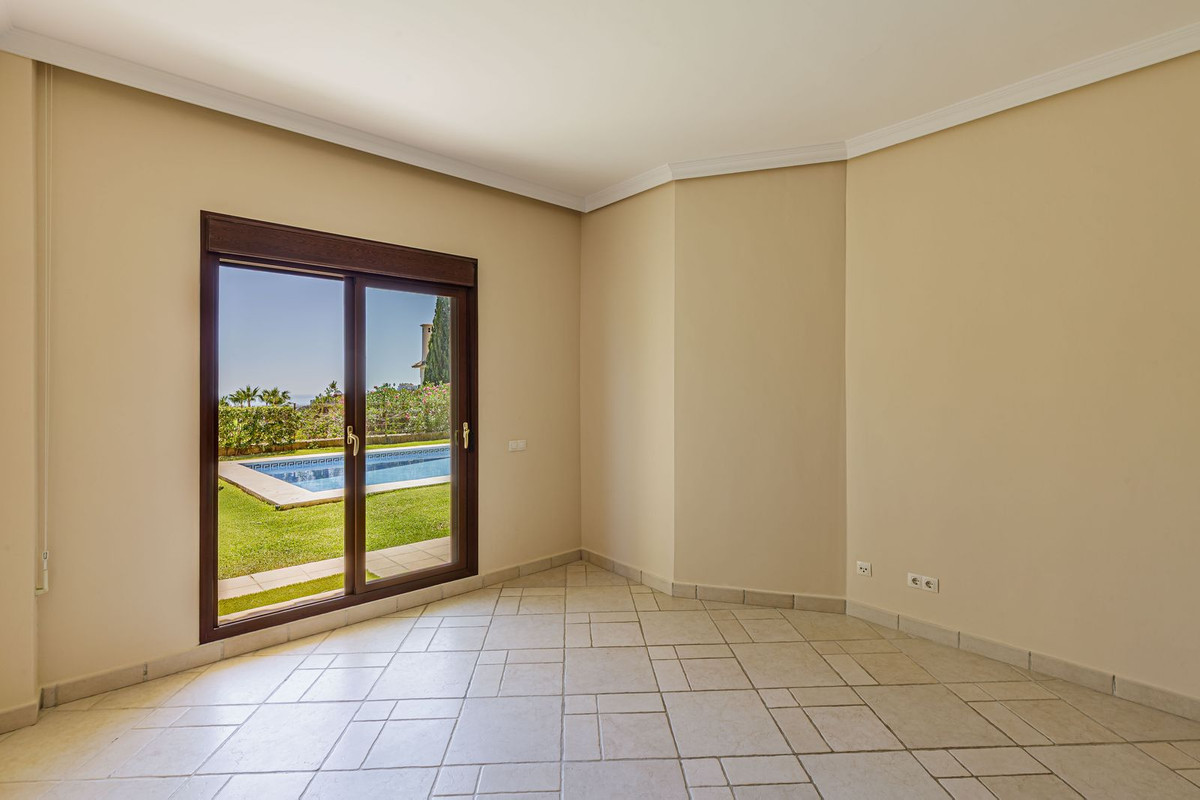 Huis te koop in Los Arqueros | 5 slaapkamers H5257678