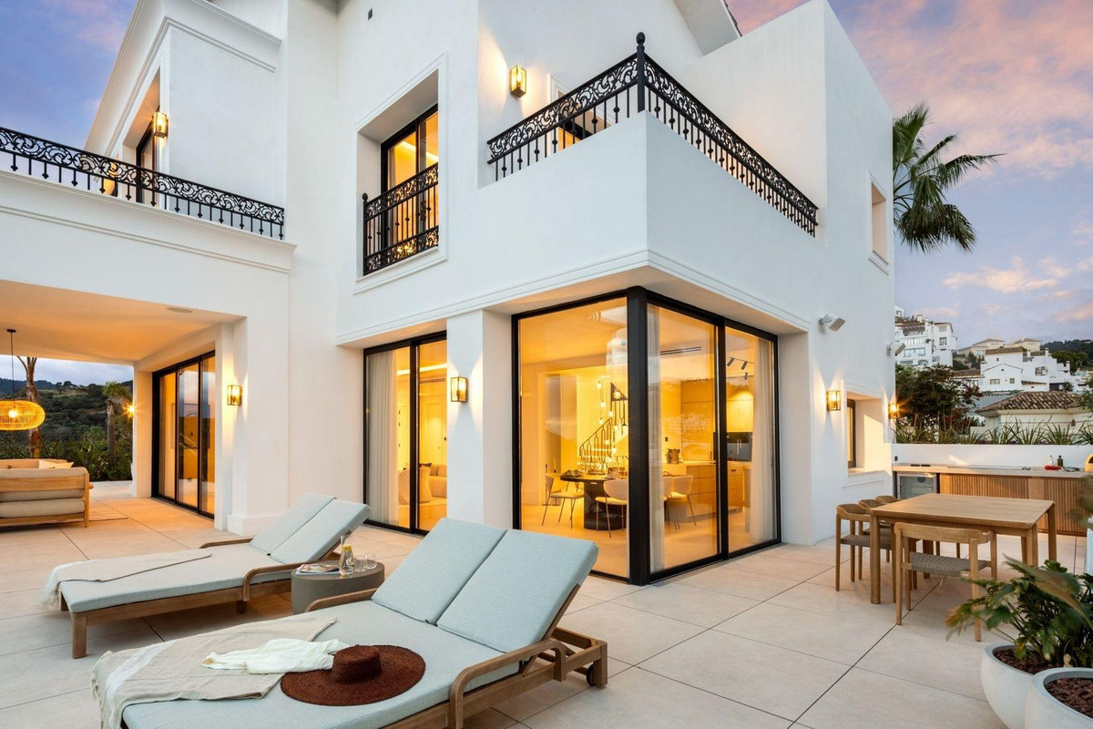 Huis te koop in Los Arqueros | 5 slaapkamers H5353414