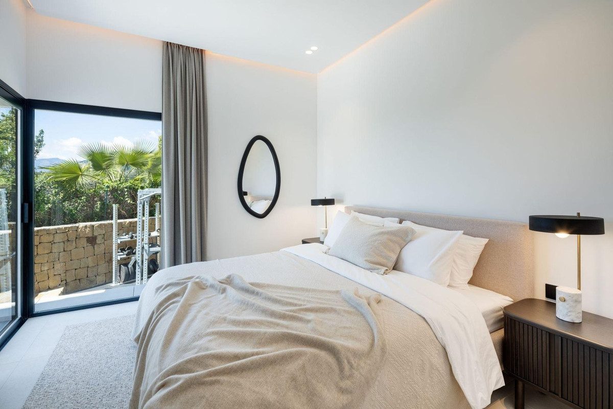 Huis te koop in Los Arqueros | 5 slaapkamers H5353414