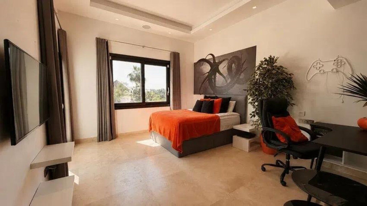 Property main view 33