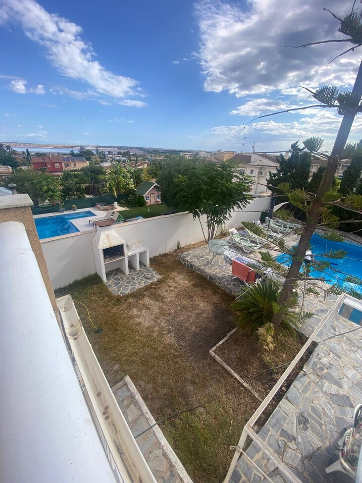 Huis te koop in Los Balcones | 5 slaapkamers H5189506