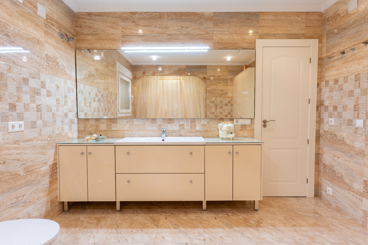 Huis te koop in Los Balcones | 7 slaapkamers H5212600