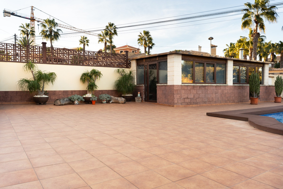 Huis te koop in Los Balcones | 7 slaapkamers H5212600