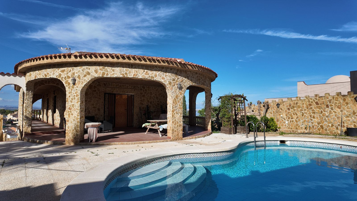 Huis te koop in Los Balcones | 6 slaapkamers H5227492