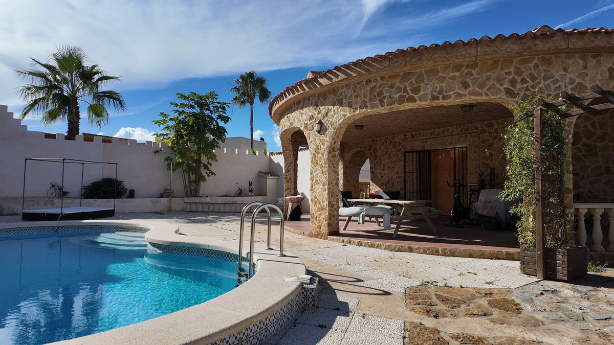 Huis te koop in Los Balcones | 6 slaapkamers H5227492