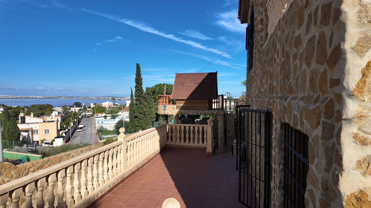 Huis te koop in Los Balcones | 6 slaapkamers H5227492