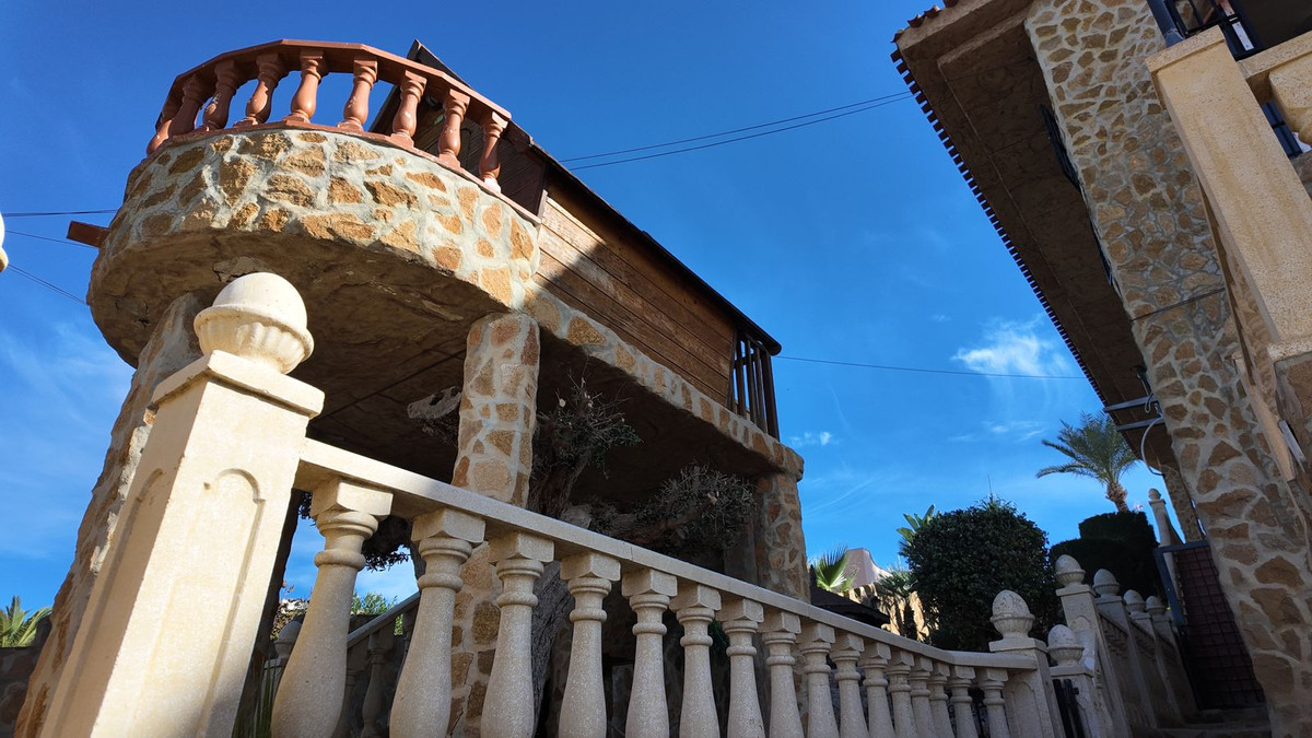Huis te koop in Los Balcones | 6 slaapkamers H5227492