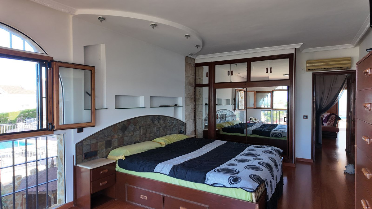 Huis te koop in Los Balcones | 6 slaapkamers H5227492