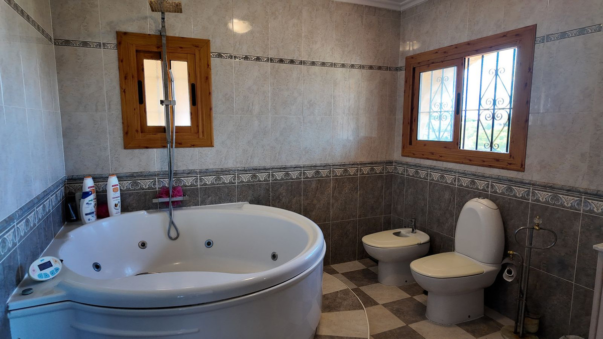 Huis te koop in Los Balcones | 6 slaapkamers H5227492