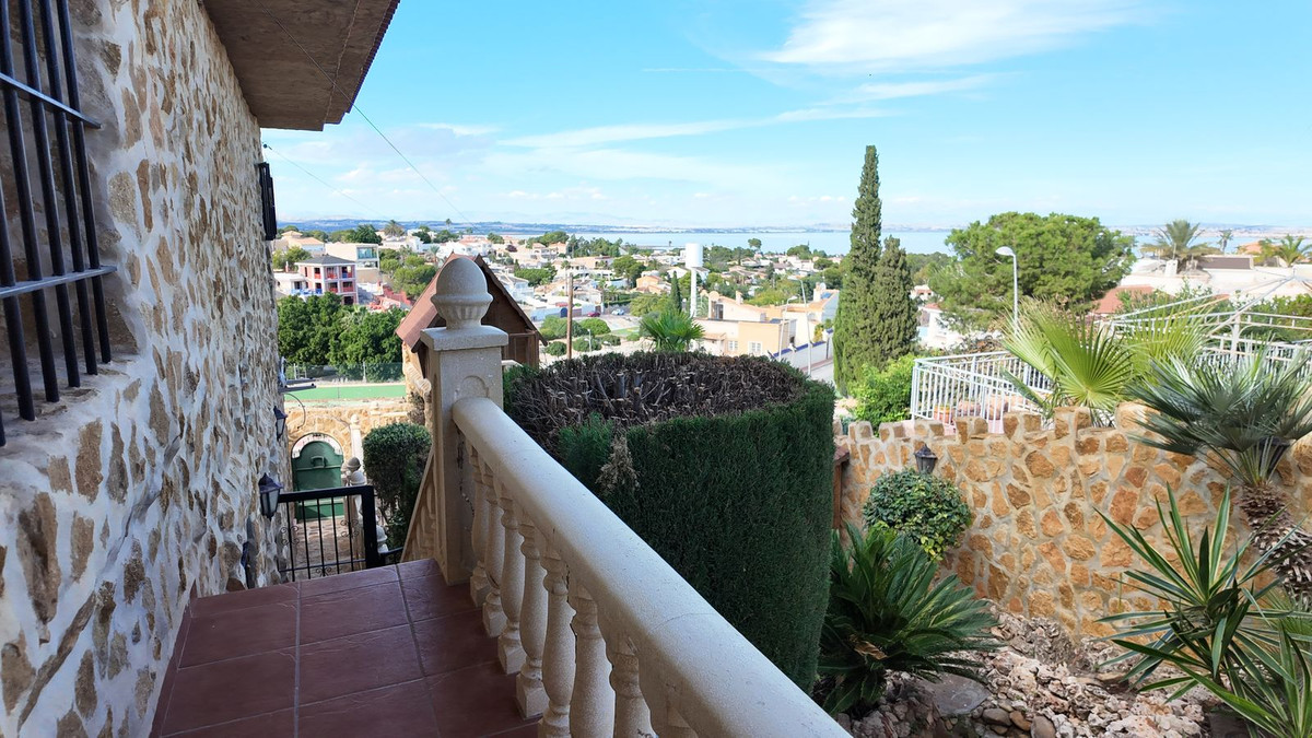 Huis te koop in Los Balcones | 6 slaapkamers H5227492