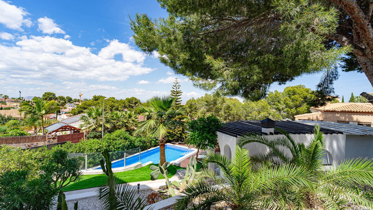Huis te koop in Los Balcones | 6 slaapkamers H5379337