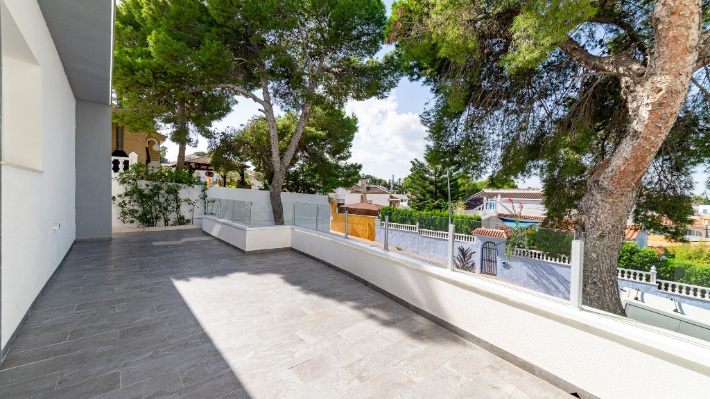 Huis te koop in Los Balcones | 6 slaapkamers H5379337