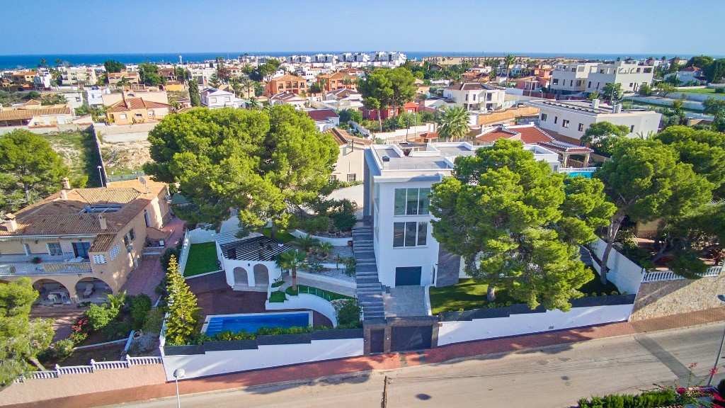 Huis te koop in Los Balcones | 6 slaapkamers H5379337