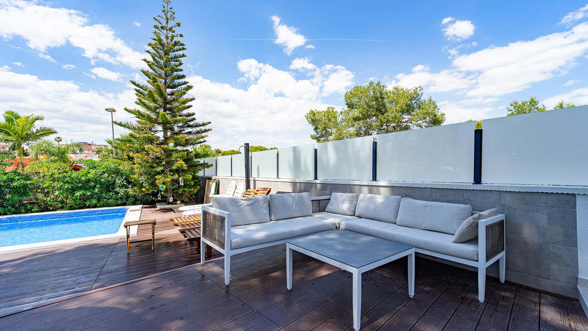 Huis te koop in Los Balcones | 6 slaapkamers H5379337