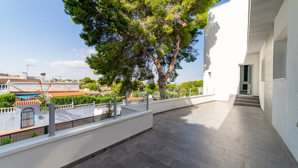 Huis te koop in Los Balcones | 6 slaapkamers H5379337