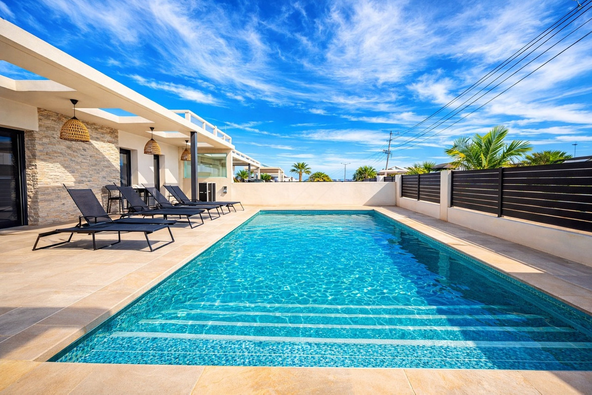 Huis te koop in Los Balcones | 5 slaapkamers H5396809