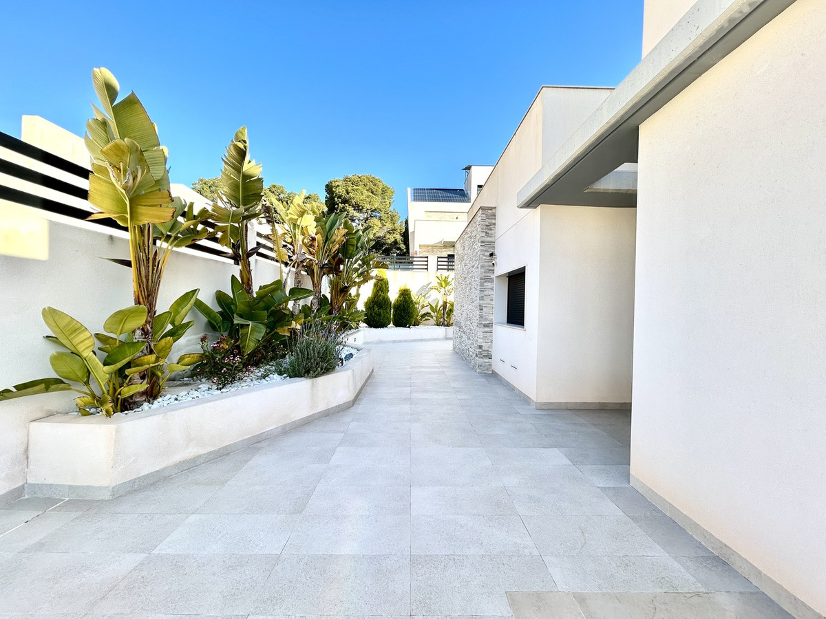 Huis te koop in Los Balcones | 5 slaapkamers H5396809