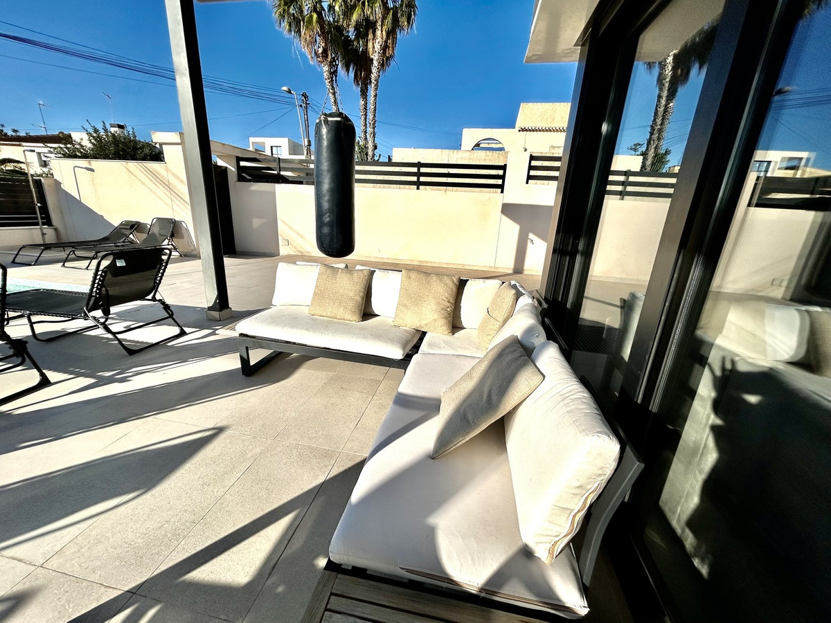 Huis te koop in Los Balcones | 5 slaapkamers H5396809