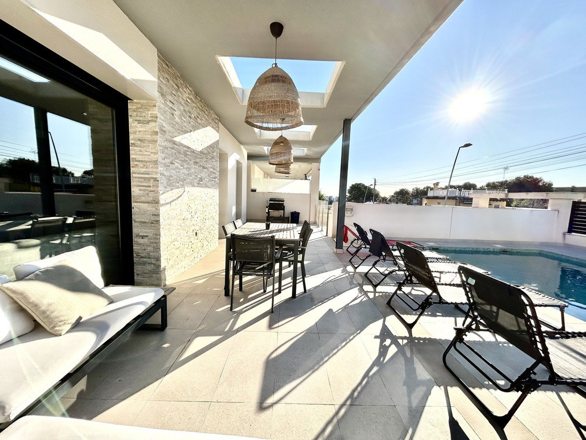Huis te koop in Los Balcones | 5 slaapkamers H5396809
