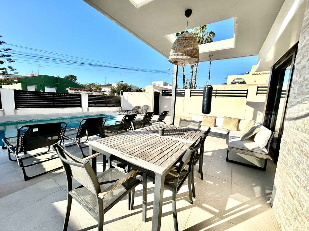 Huis te koop in Los Balcones | 5 slaapkamers H5396809