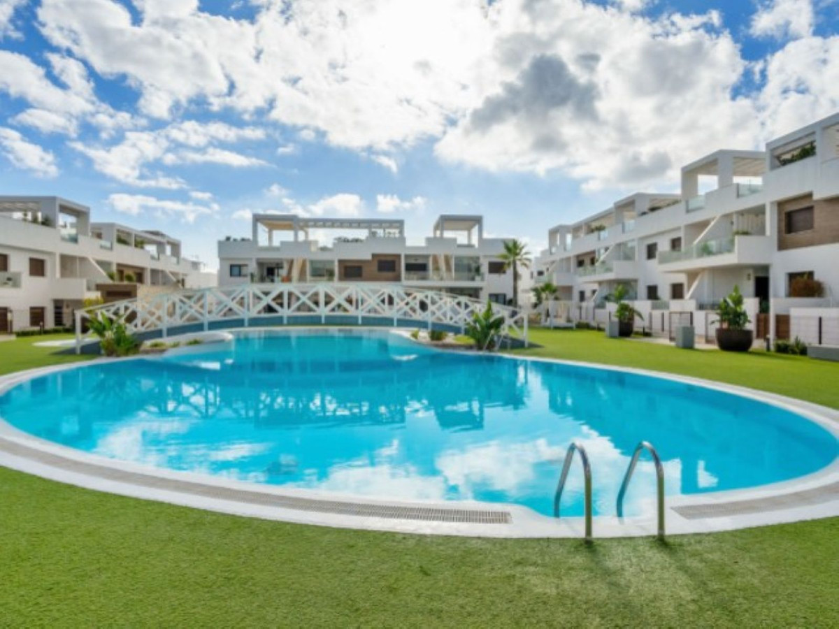 Huis te koop in Los Balcones | 4 slaapkamers H5421052