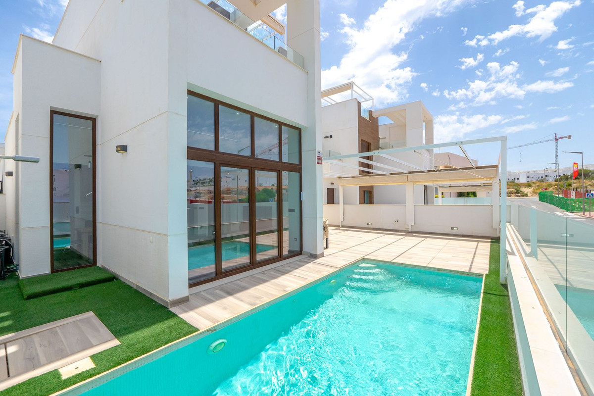 Huis te koop in Los Balcones | 4 slaapkamers H5421052