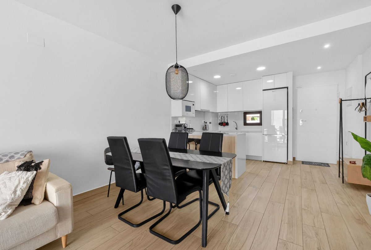 Appartement te koop in Los Balcones | 2 slaapkamers H5430316