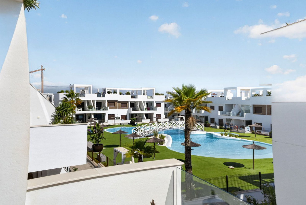 Appartement te koop in Los Balcones | 2 slaapkamers H5430316