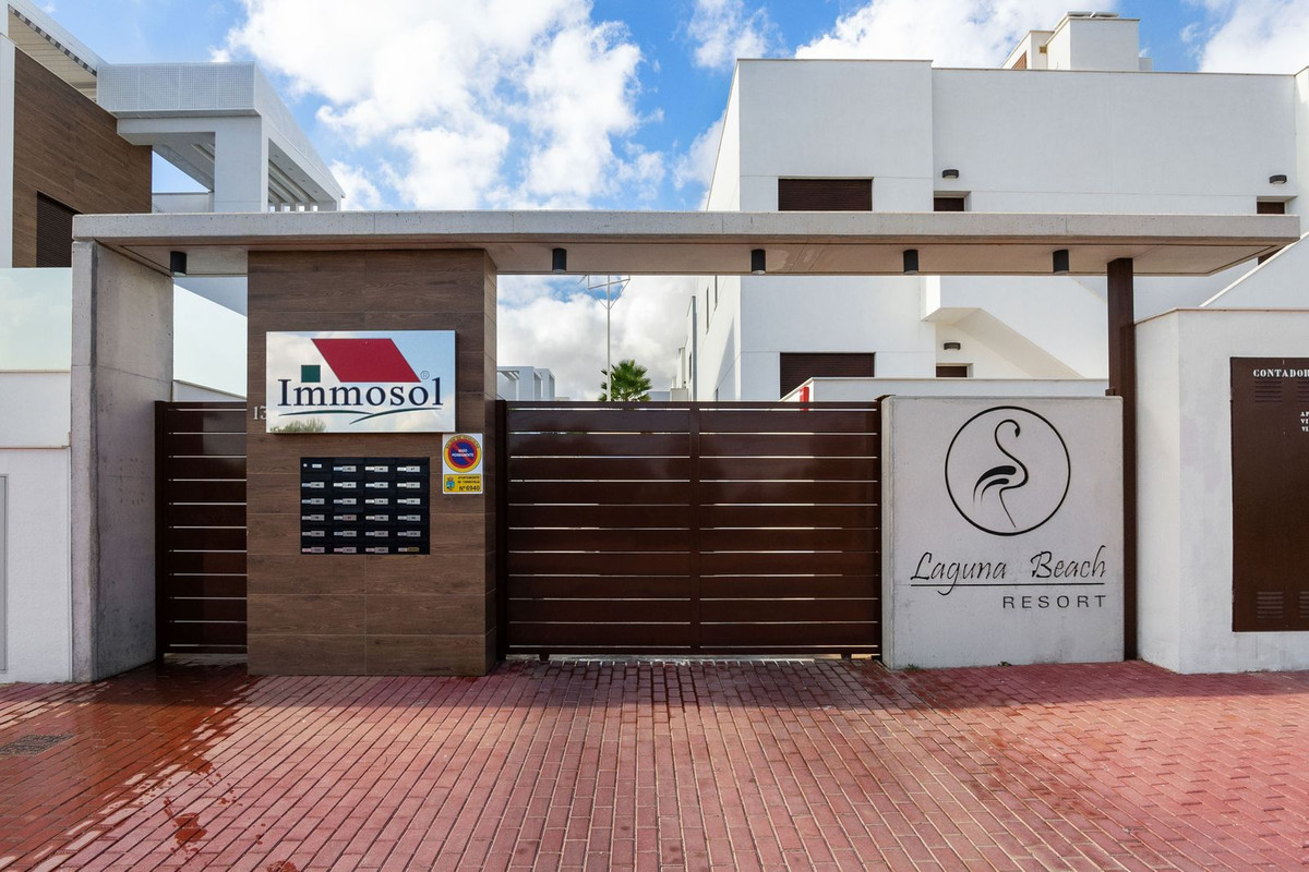 Appartement te koop in Los Balcones | 2 slaapkamers H5430316
