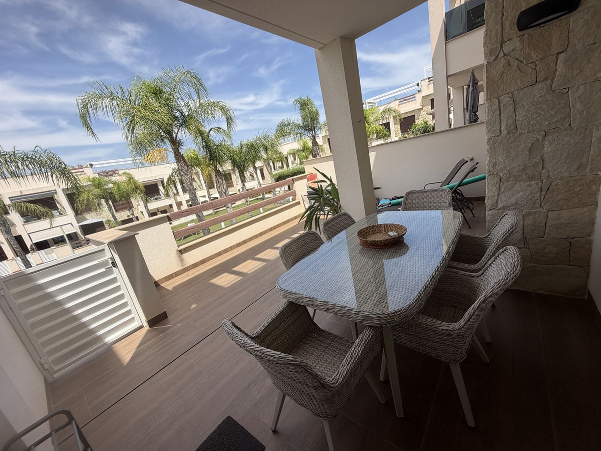 Appartement te koop in Los Balcones | 2 slaapkamers H5462434