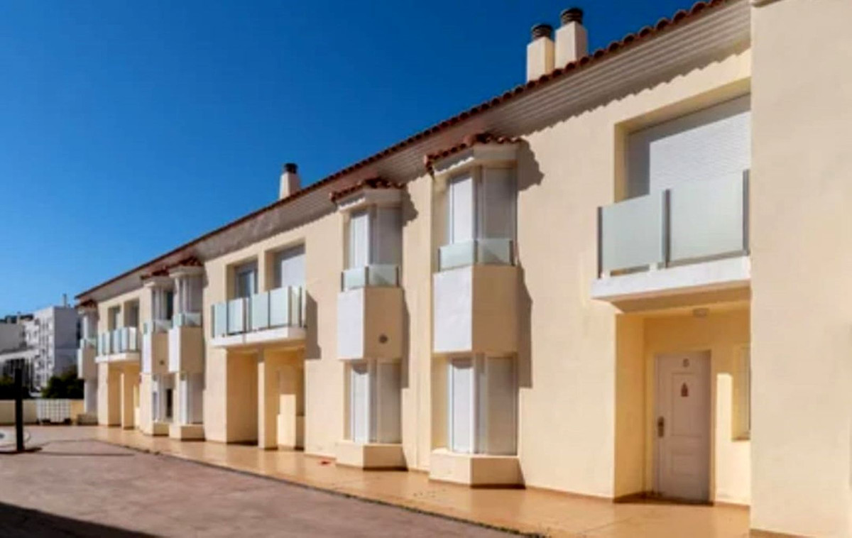 Huis te koop in Los Boliches | 4 slaapkamers H5044714