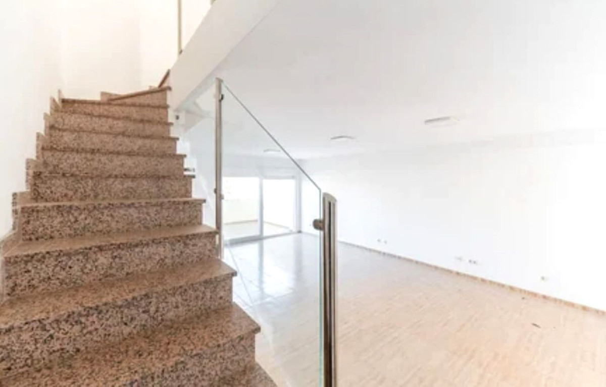 Huis te koop in Los Boliches | 4 slaapkamers H5044714