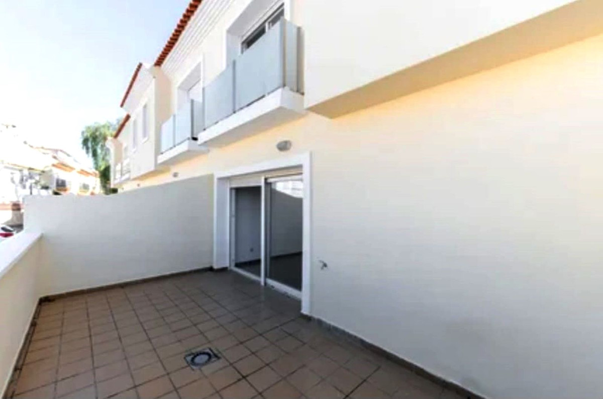 Huis te koop in Los Boliches | 4 slaapkamers H5044714