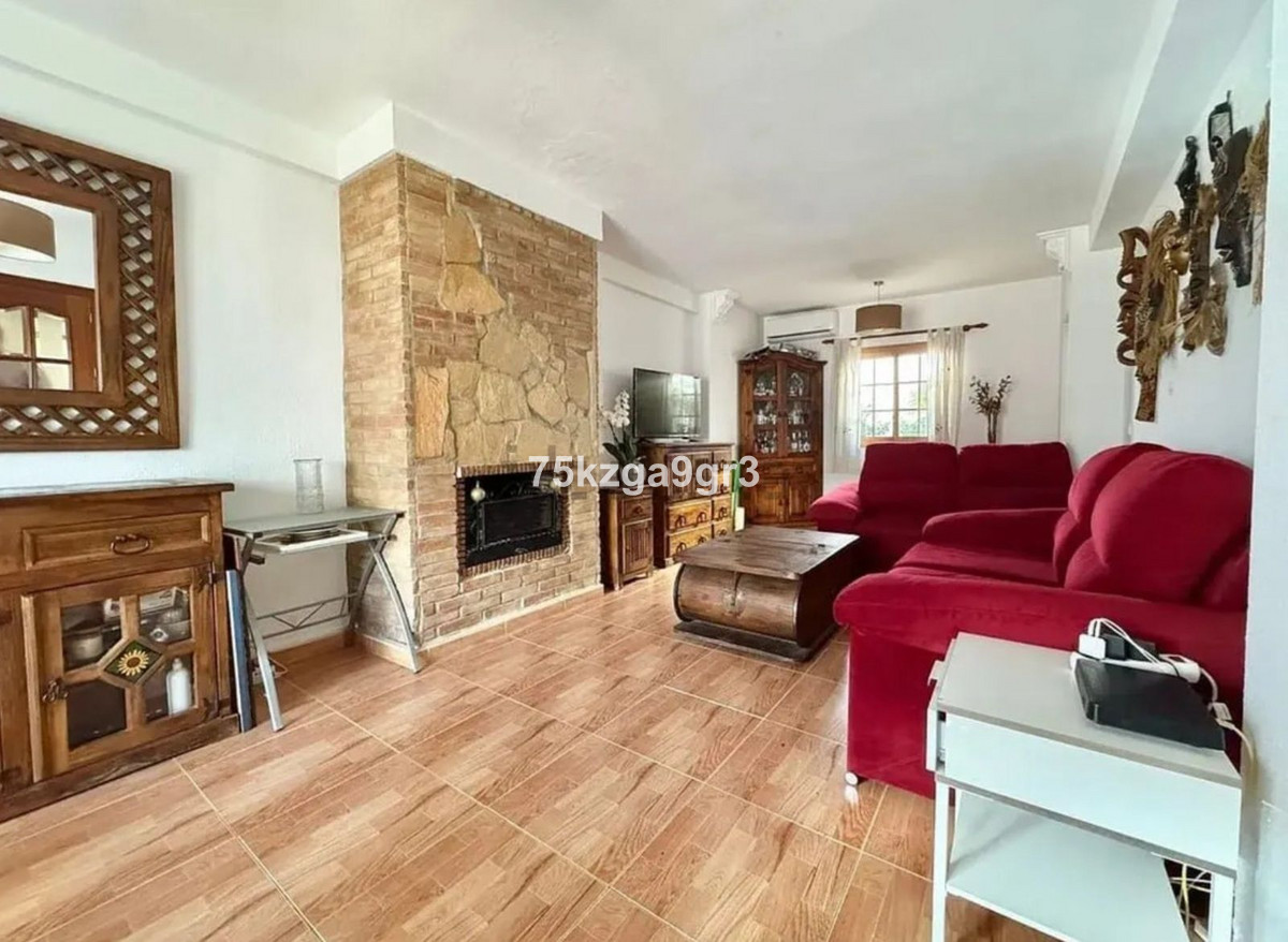 Huis te koop in Los Boliches | 4 slaapkamers H5055763