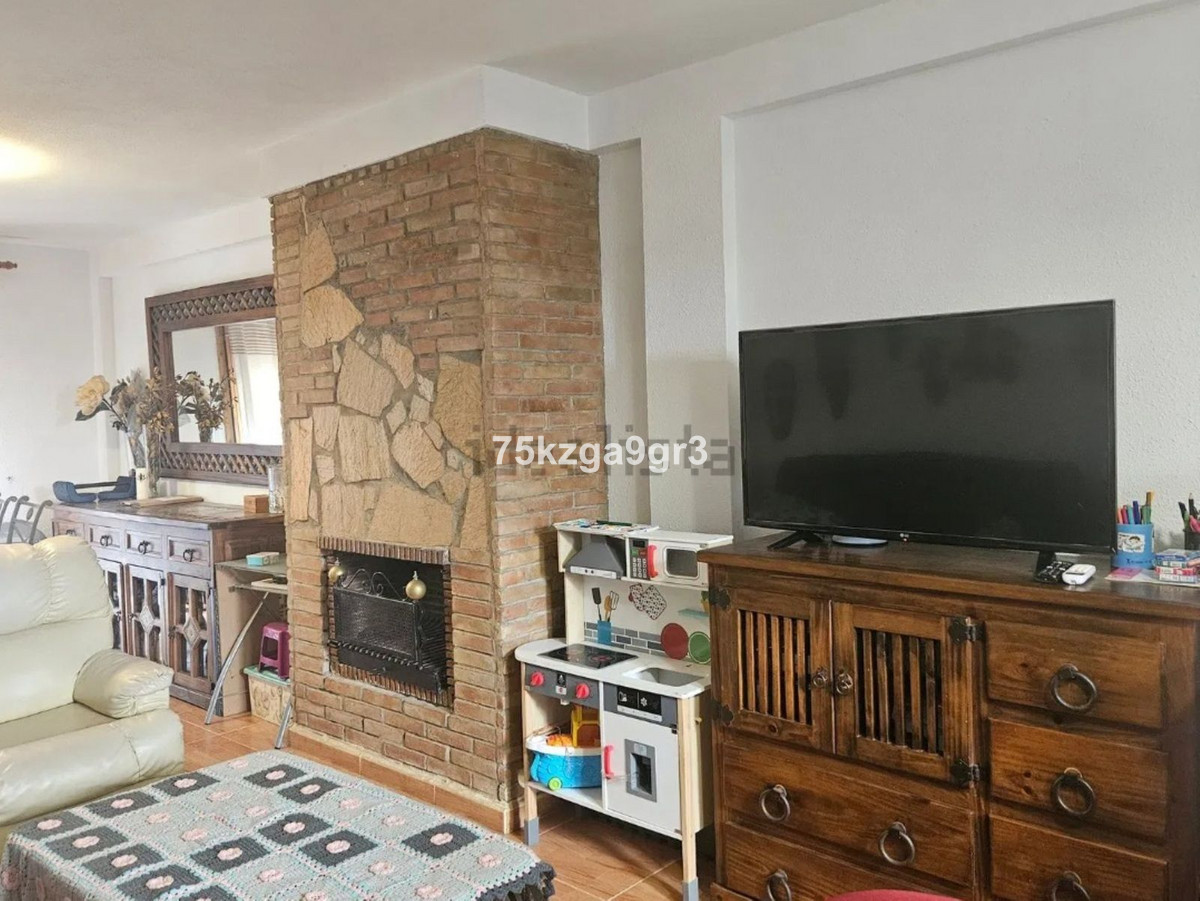 Huis te koop in Los Boliches | 4 slaapkamers H5055763