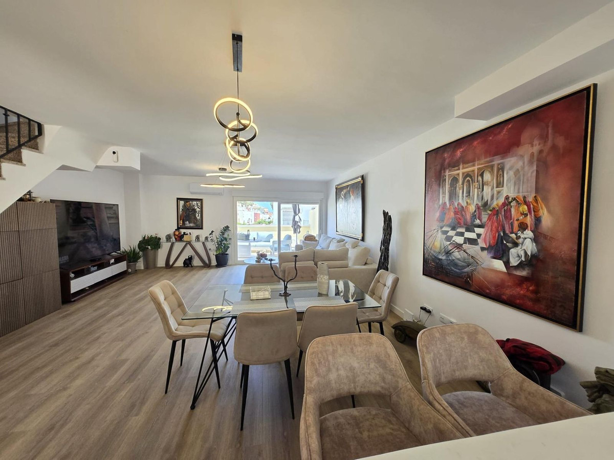 Huis te koop in Los Boliches | 4 slaapkamers H5436319