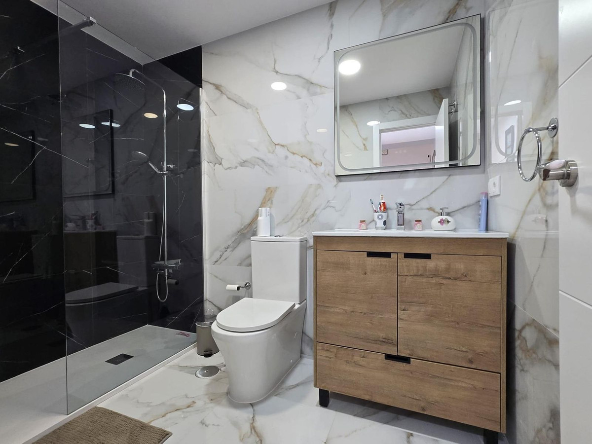 Huis te koop in Los Boliches | 4 slaapkamers H5436319