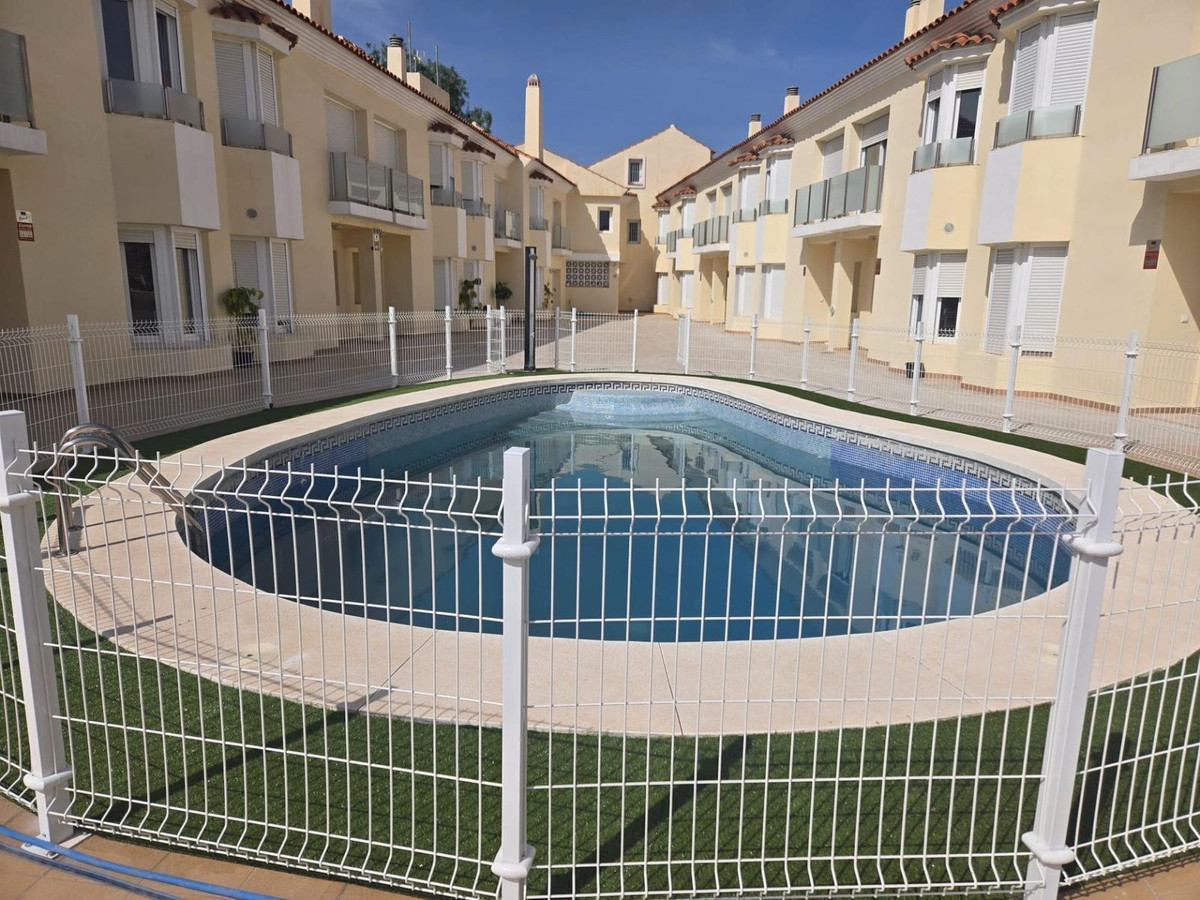 Huis te koop in Los Boliches | 4 slaapkamers H5436319