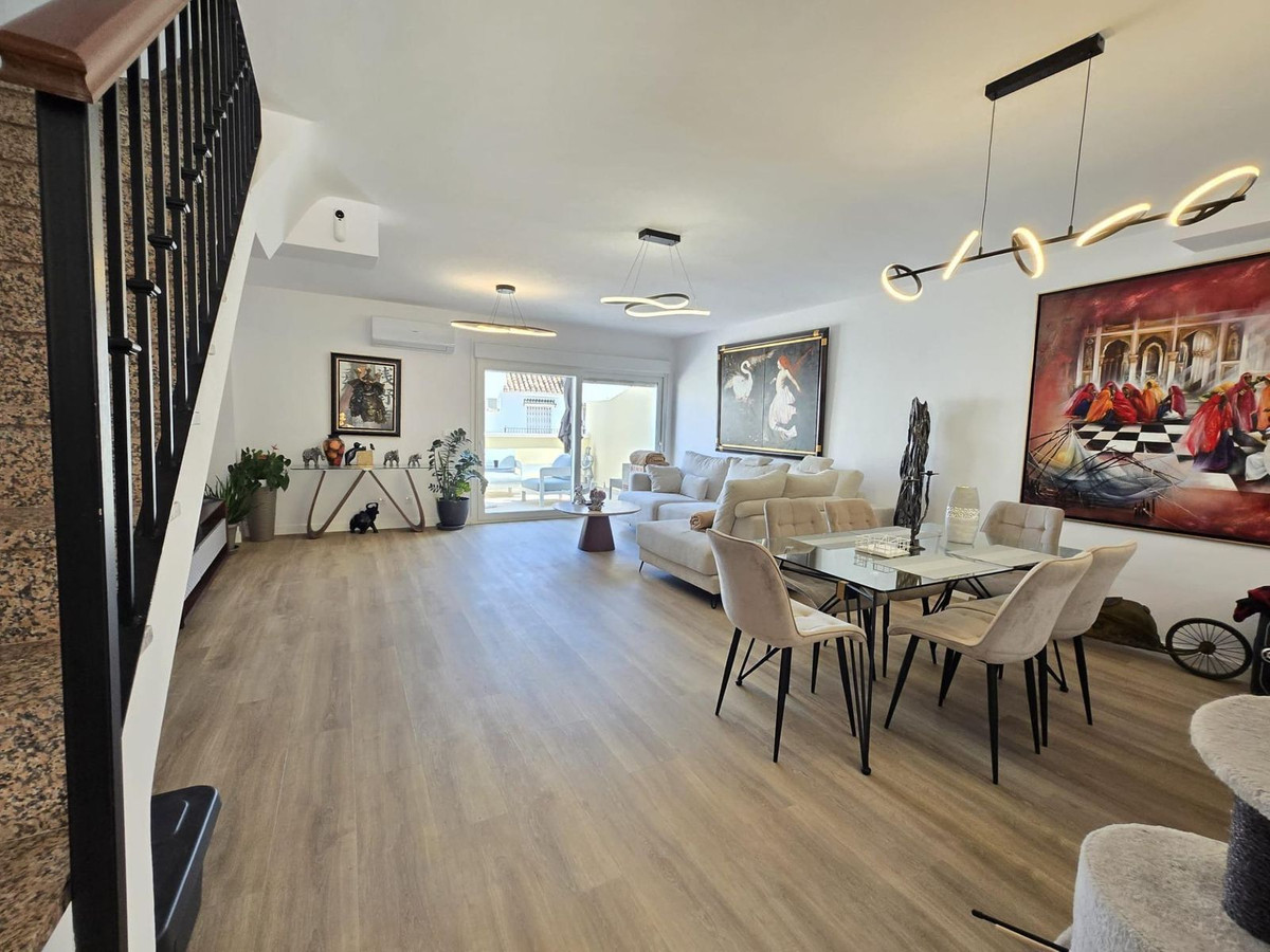 Huis te koop in Los Boliches | 4 slaapkamers H5436319