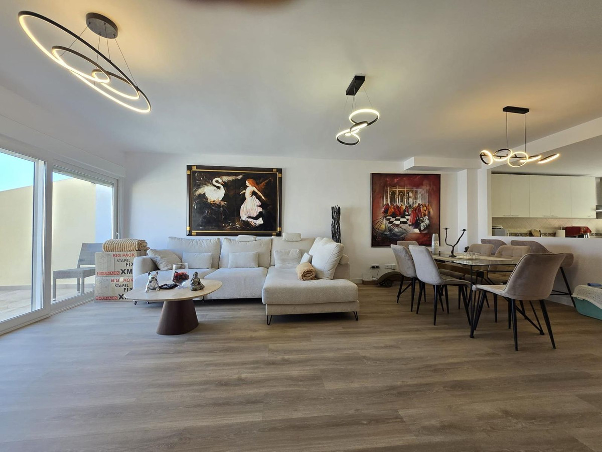 Huis te koop in Los Boliches | 4 slaapkamers H5436319
