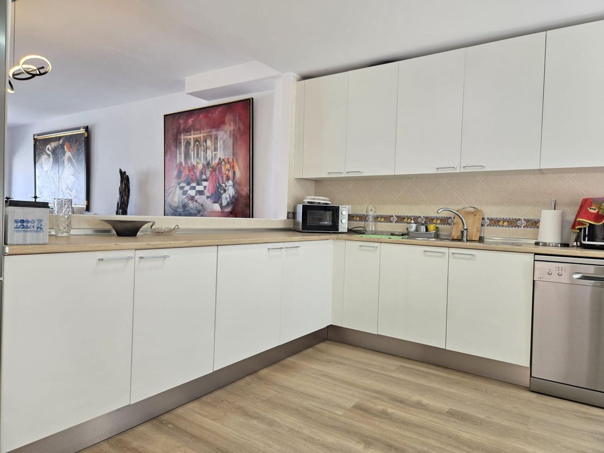 Huis te koop in Los Boliches | 4 slaapkamers H5436319
