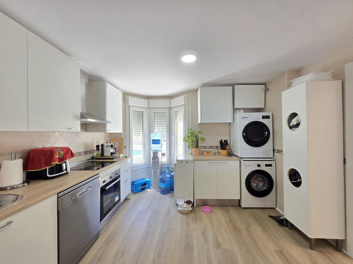 Huis te koop in Los Boliches | 4 slaapkamers H5436319